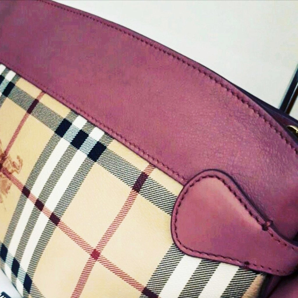 Burberry Chichester Bow Clutch - CHIC Kuwait Luxury Outlet