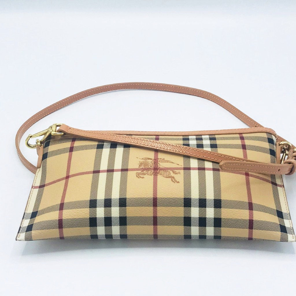 Burberry Peyton Crossbody Bag - CHIC Kuwait Luxury Outlet