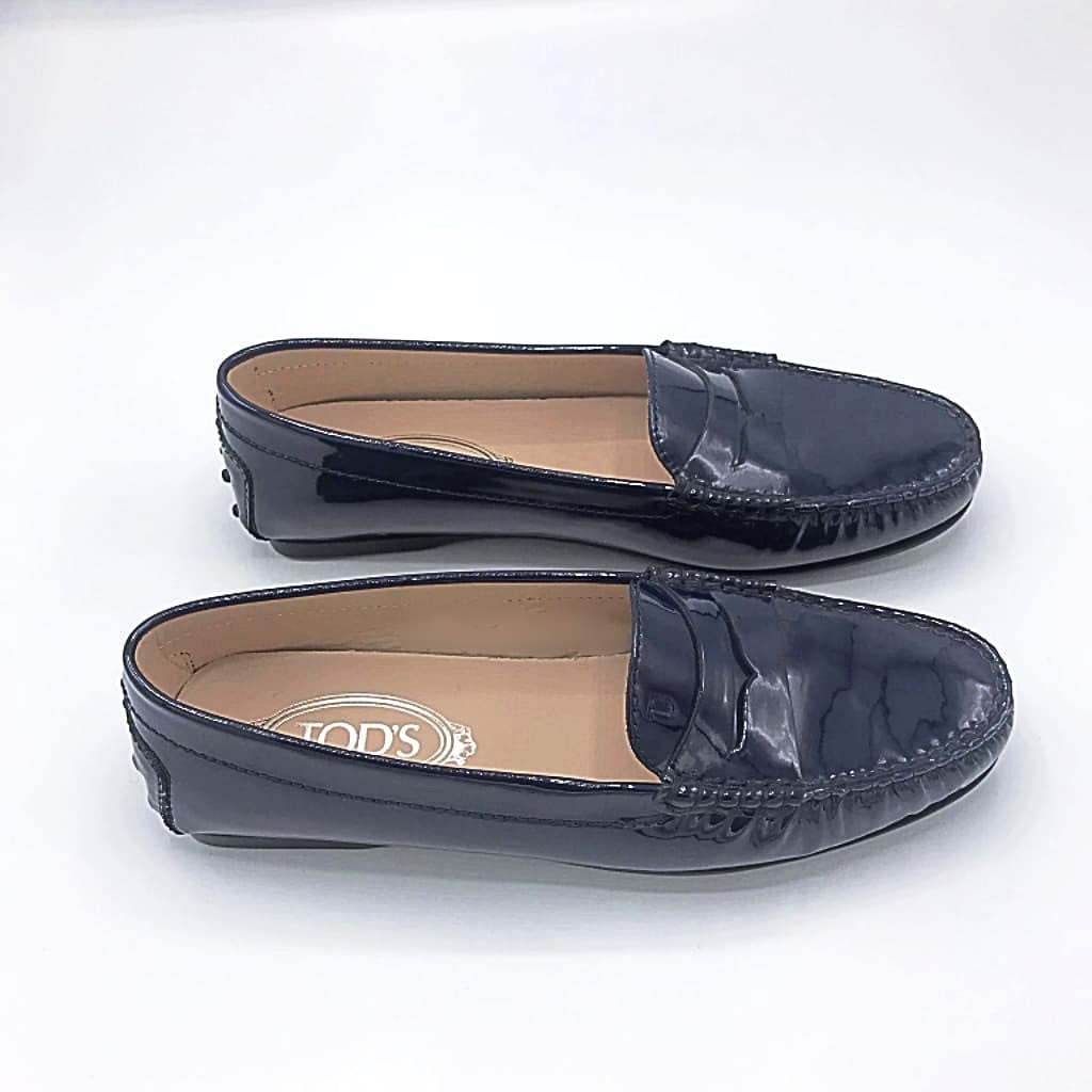 Tods Gommino City Loafers Patent Leather - CHIC Kuwait Luxury Outlet