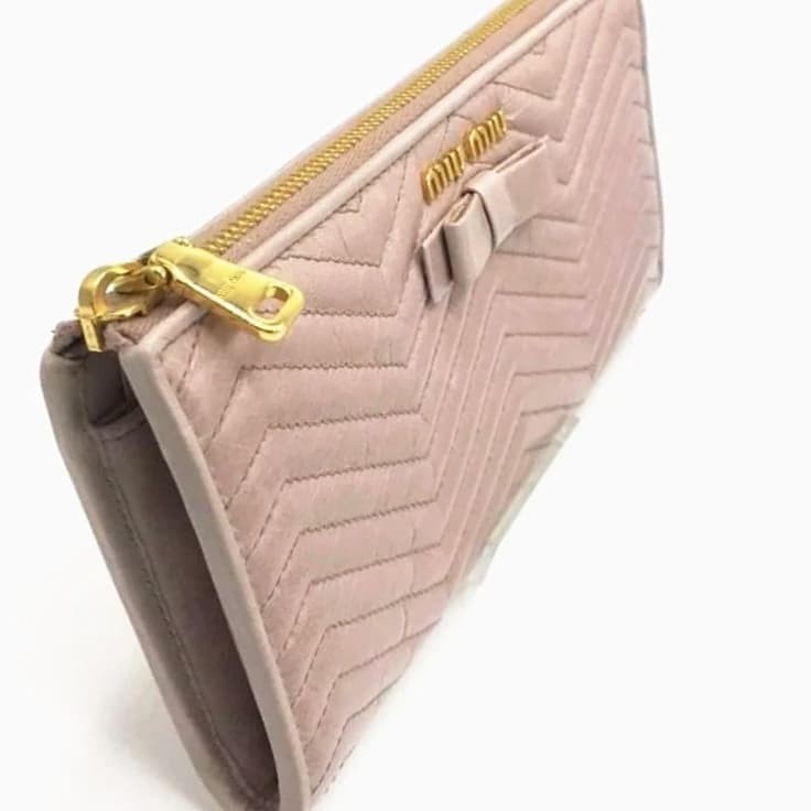 Miu Miu Matelasse Bow Zip Around Wallet - CHIC Kuwait Luxury Outlet