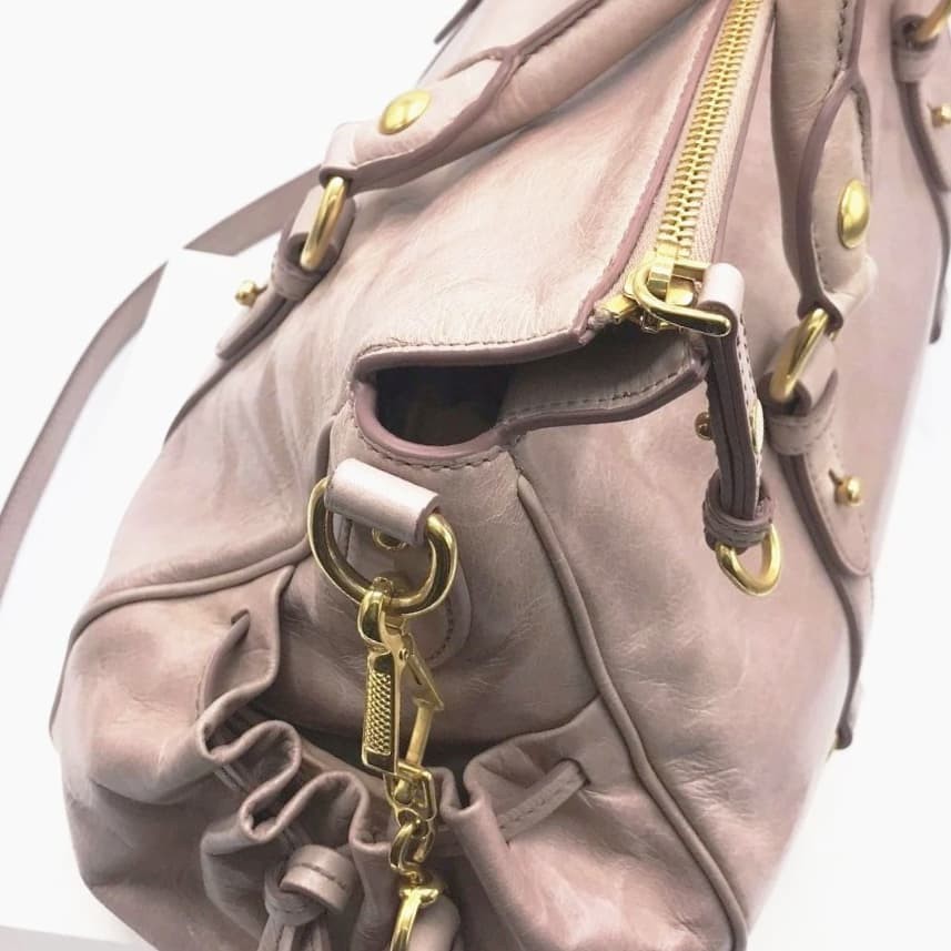 Miu Miu Vitello Lux Leather Tote - CHIC Kuwait Luxury Outlet