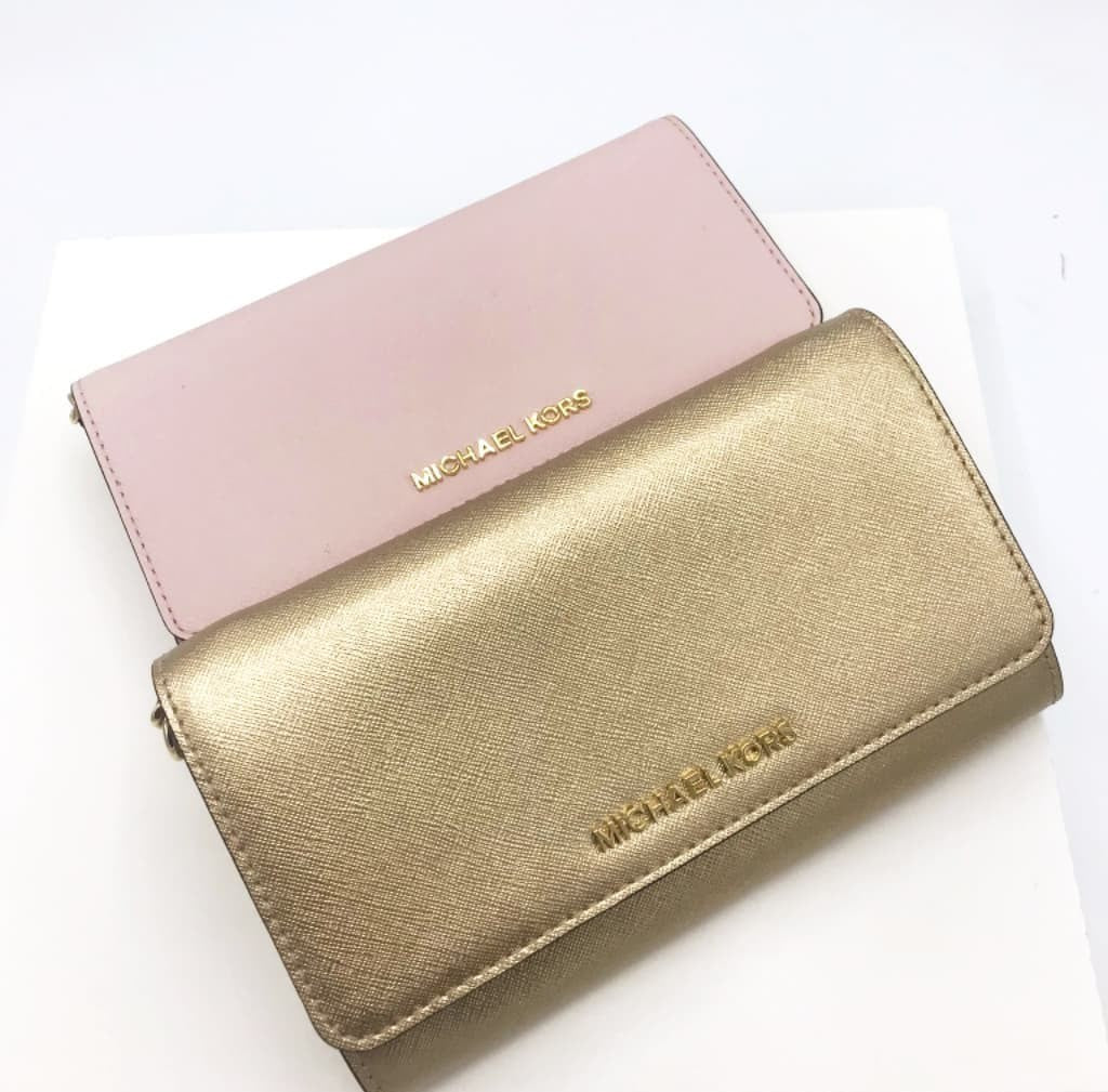 Michael Kors Jet Set Crossbody Gold - CHIC Kuwait Luxury Outlet