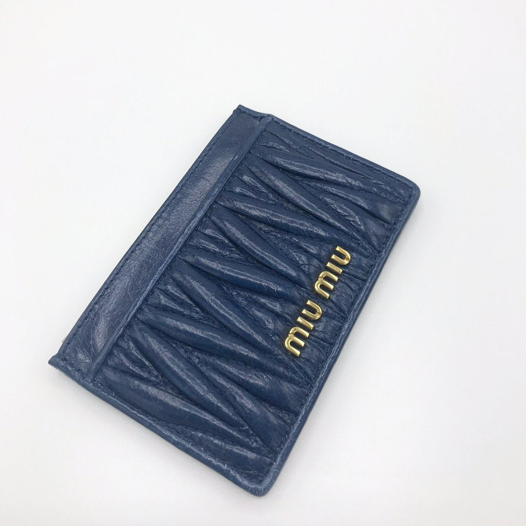 Miu Miu Card Holder Matelasse - CHIC Kuwait Luxury Outlet