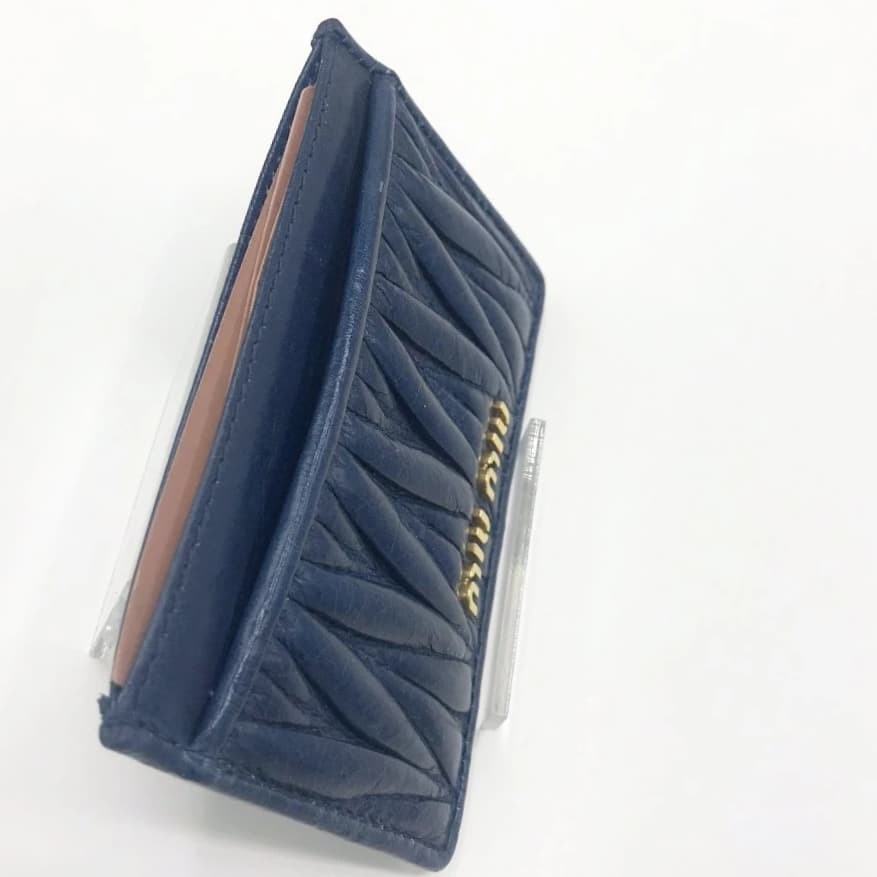 Miu Miu Card Holder Matelasse - CHIC Kuwait Luxury Outlet