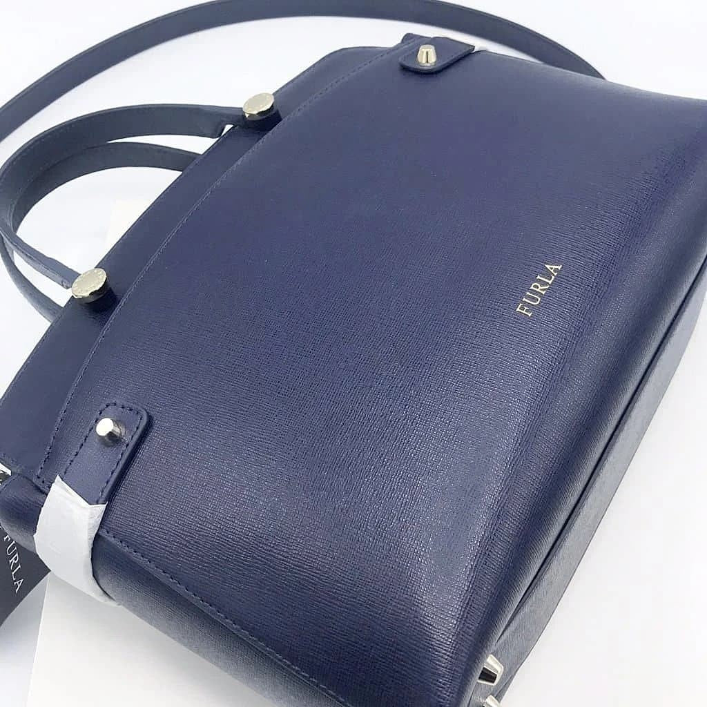 Furla Agatha Tote Medium - CHIC Kuwait Luxury Outlet