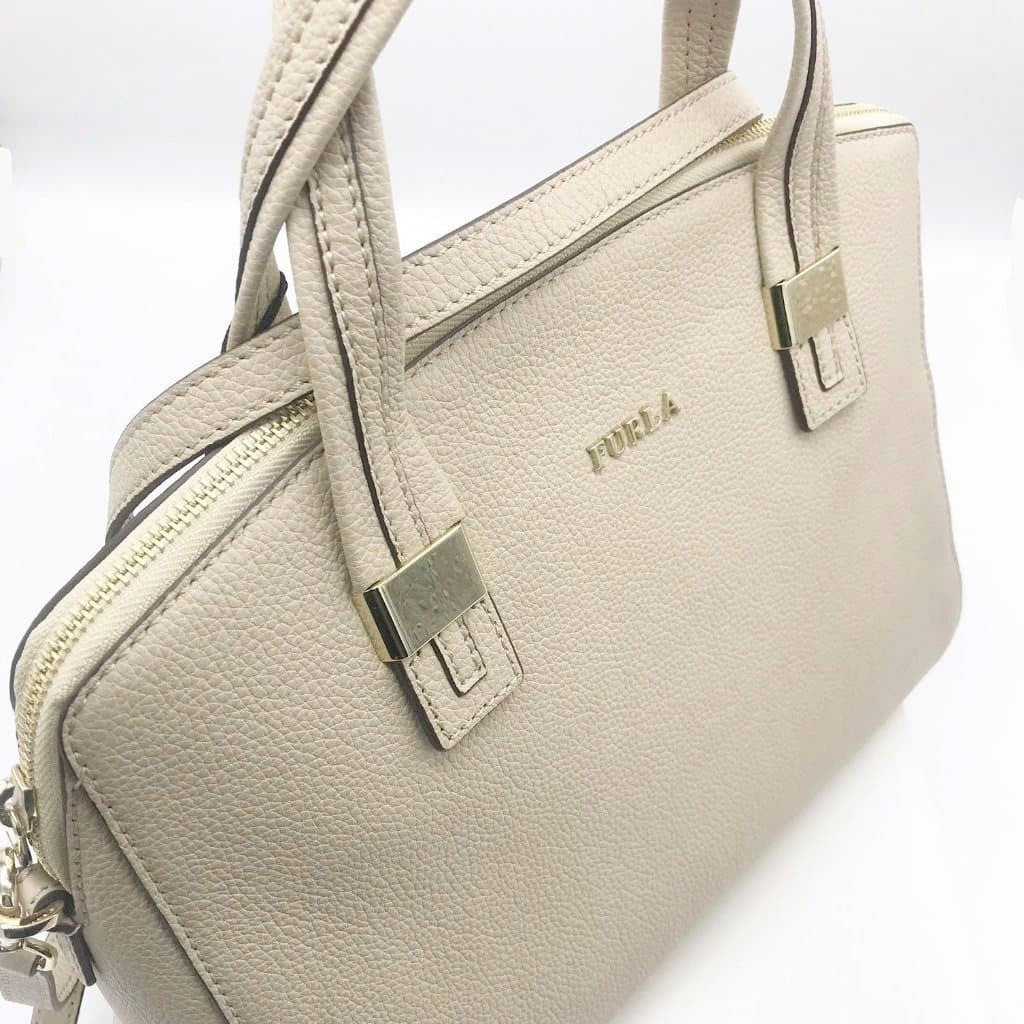 Furla Amelie Tote Medium - CHIC Kuwait Luxury Outlet