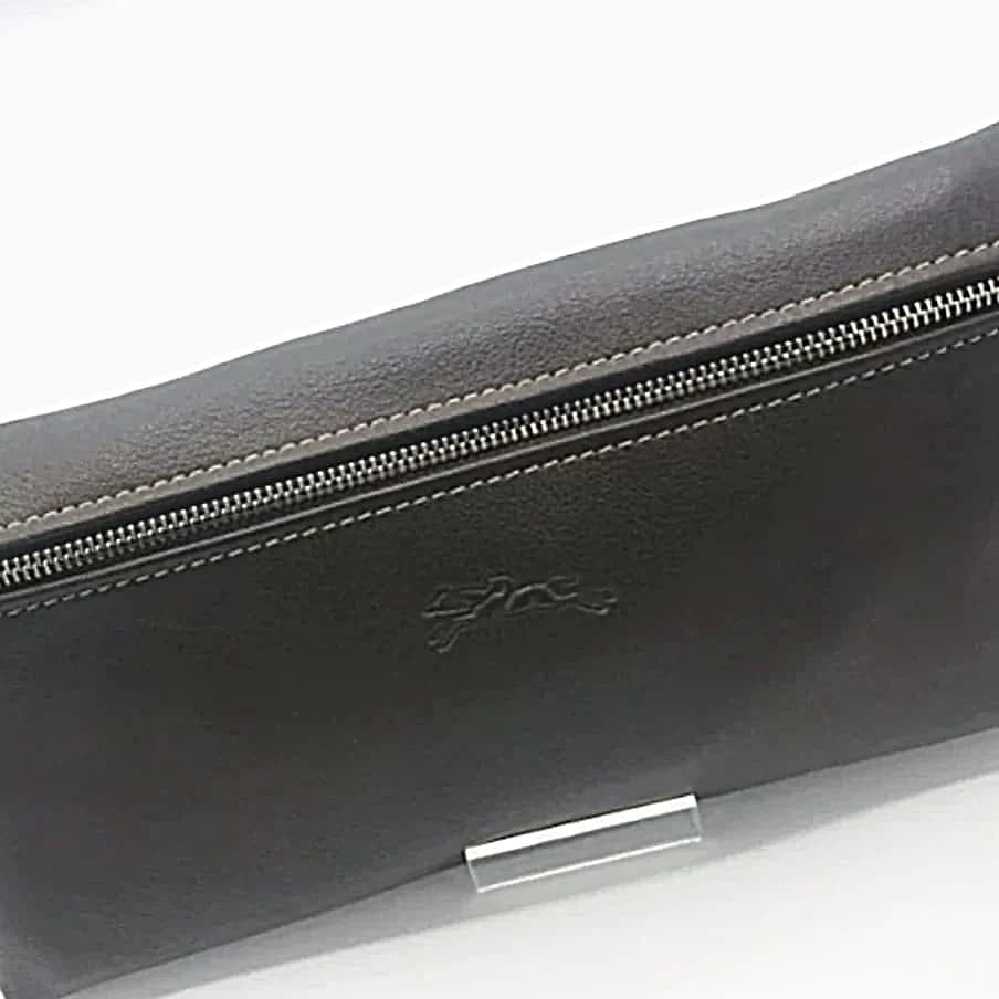 longchamp leather cosmetic case - Chic Kuwait