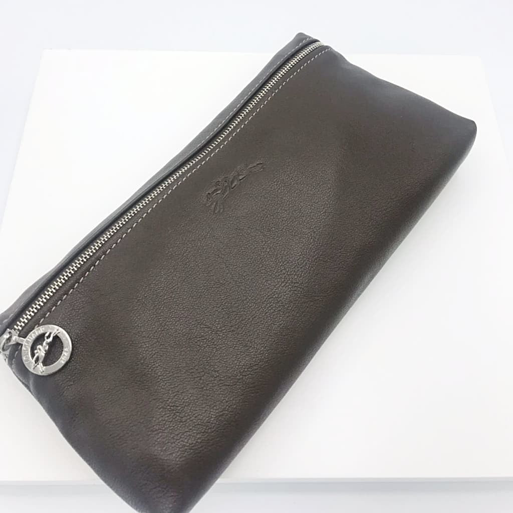 longchamp leather cosmetic case - Chic Kuwait