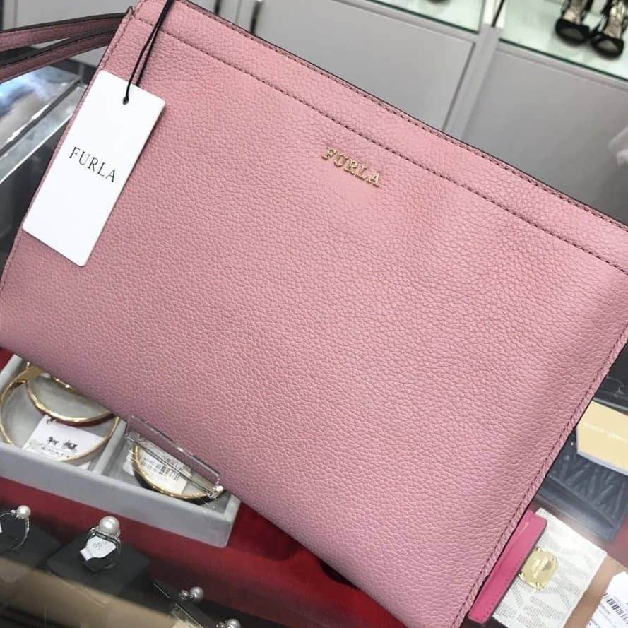 Furla Tea Clutch - CHIC Kuwait Luxury Outlet