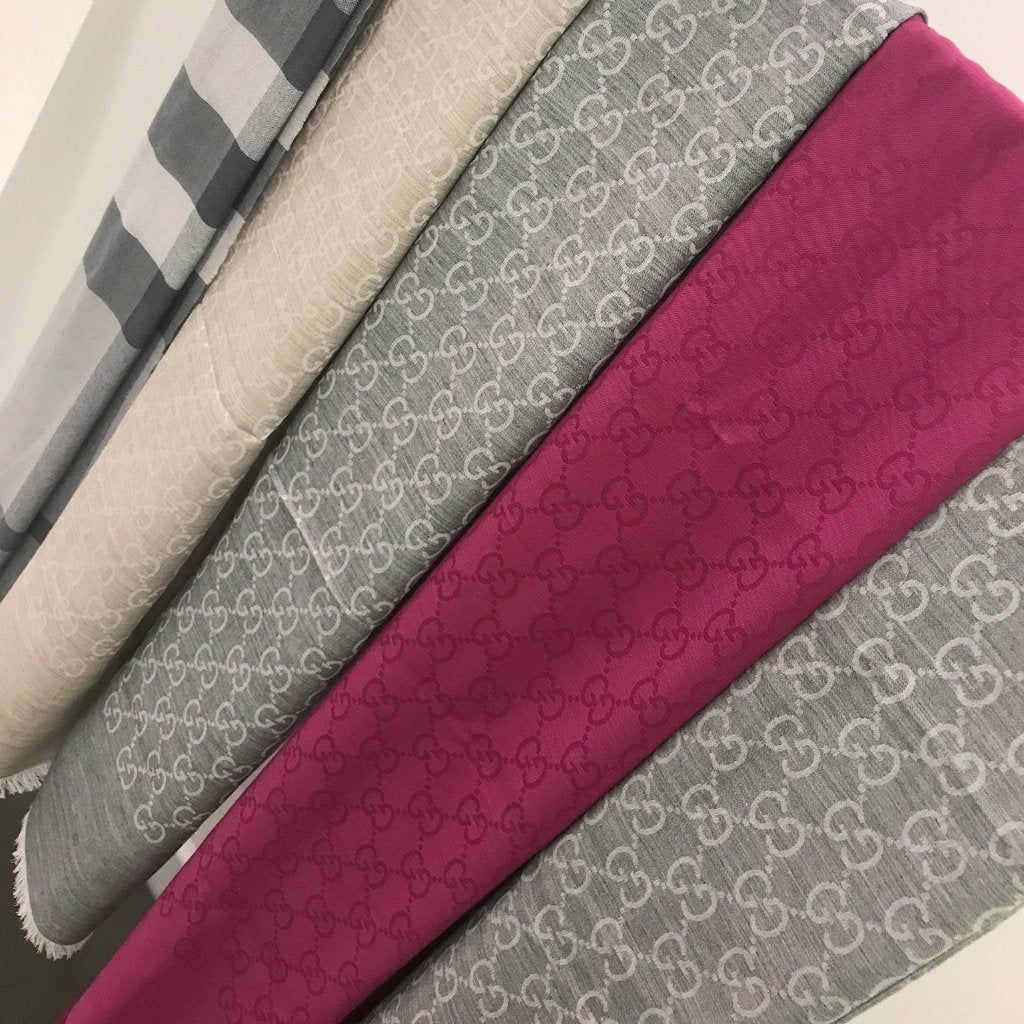 Gucci GG Wool Scarf Grey/Fushia Large size - CHIC Kuwait Luxury Outlet