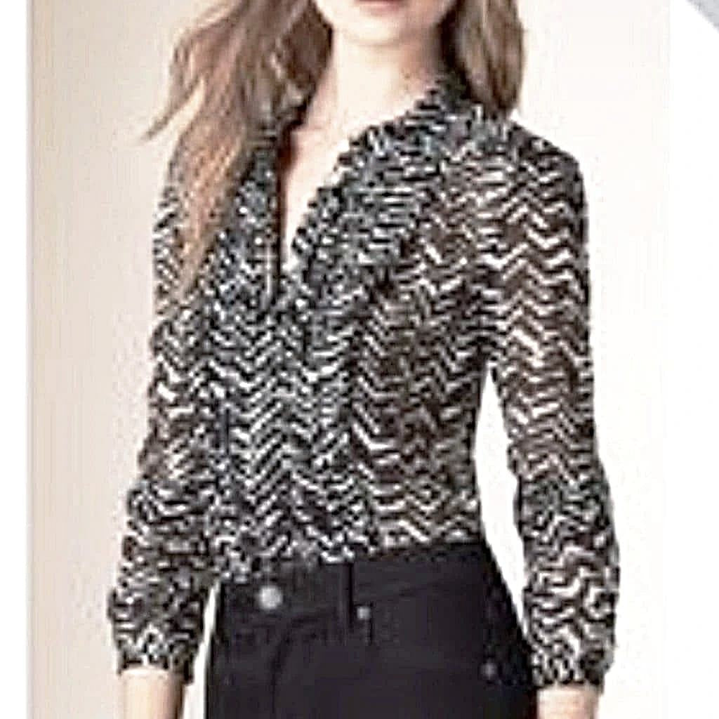 Burberry BRIT Animal Prints Silk Shirt - CHIC Kuwait Luxury Outlet