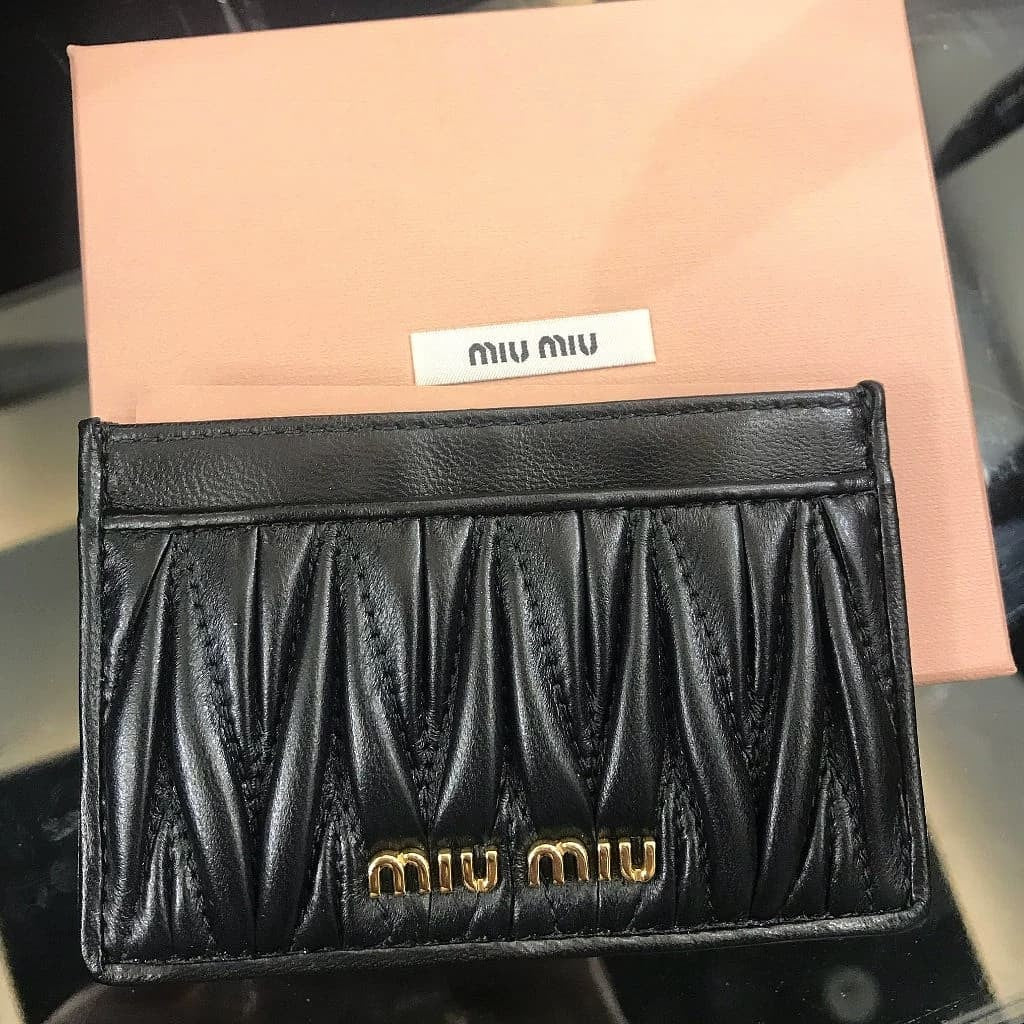 Miu Miu Card Holder Matelasse - CHIC Kuwait Luxury Outlet