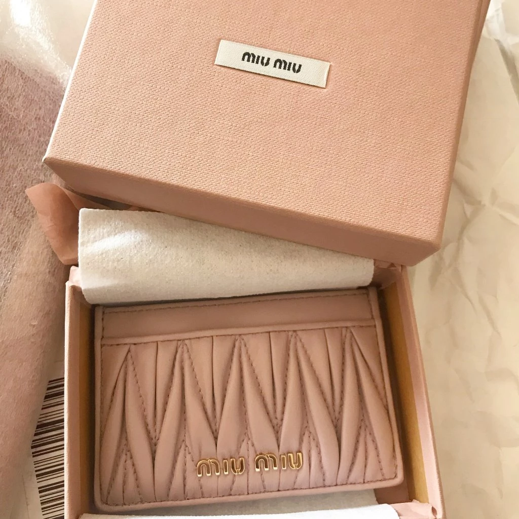 Miu Miu Card Holder Matelasse - CHIC Kuwait Luxury Outlet