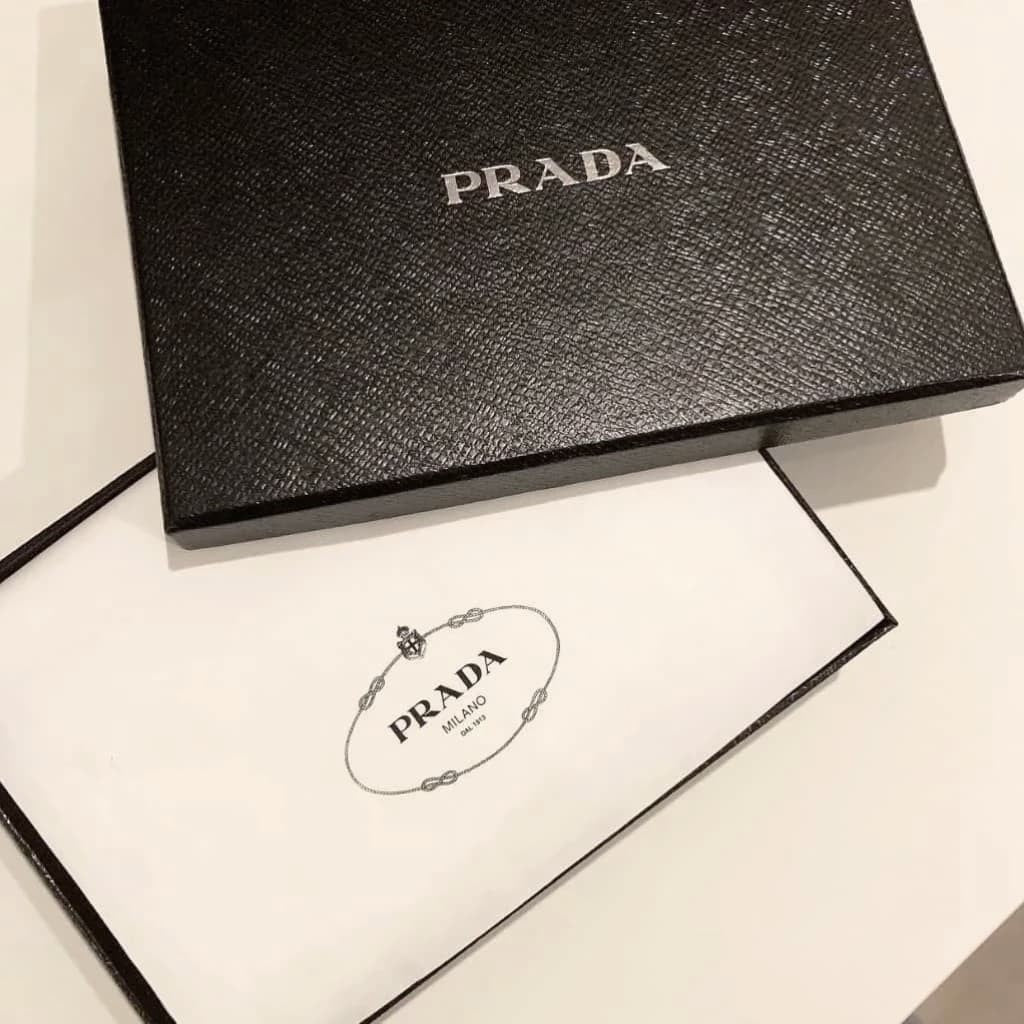 Prada Safiano Leather Zip Wallet - chickuwait.com