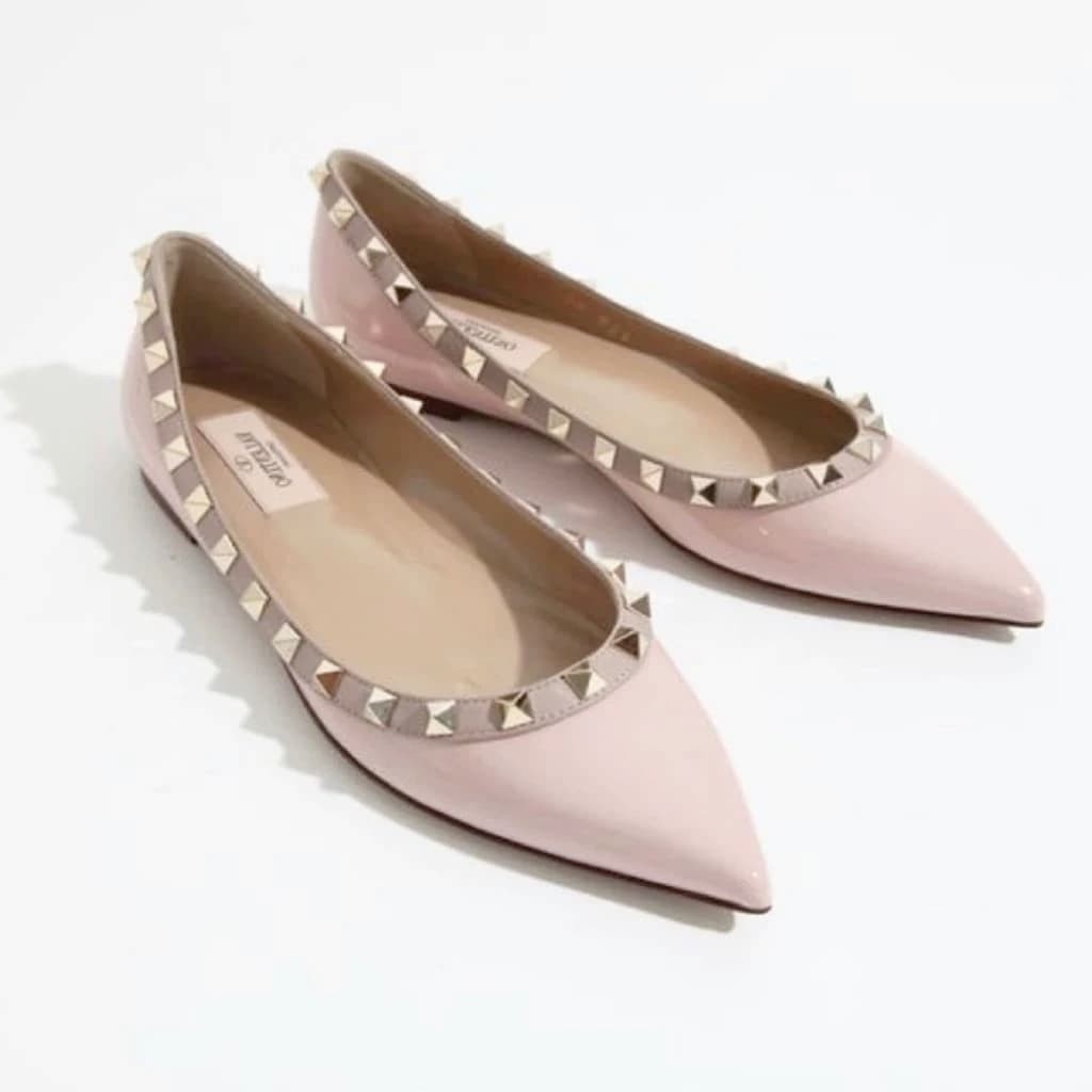 Valentino Garavani Rockstud Flats - CHIC Kuwait Luxury Outlet