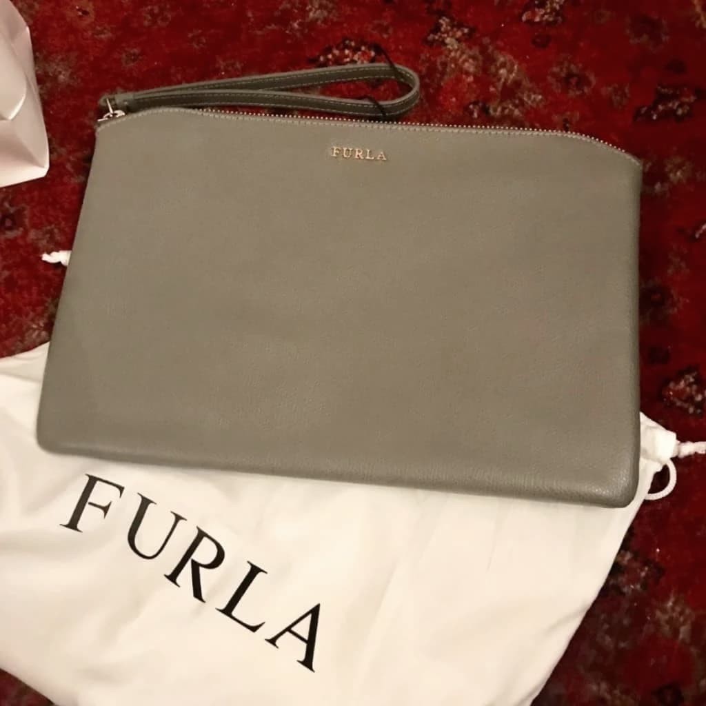 Furla Venere Envelope Clutch Grey - CHIC Kuwait Luxury Outlet