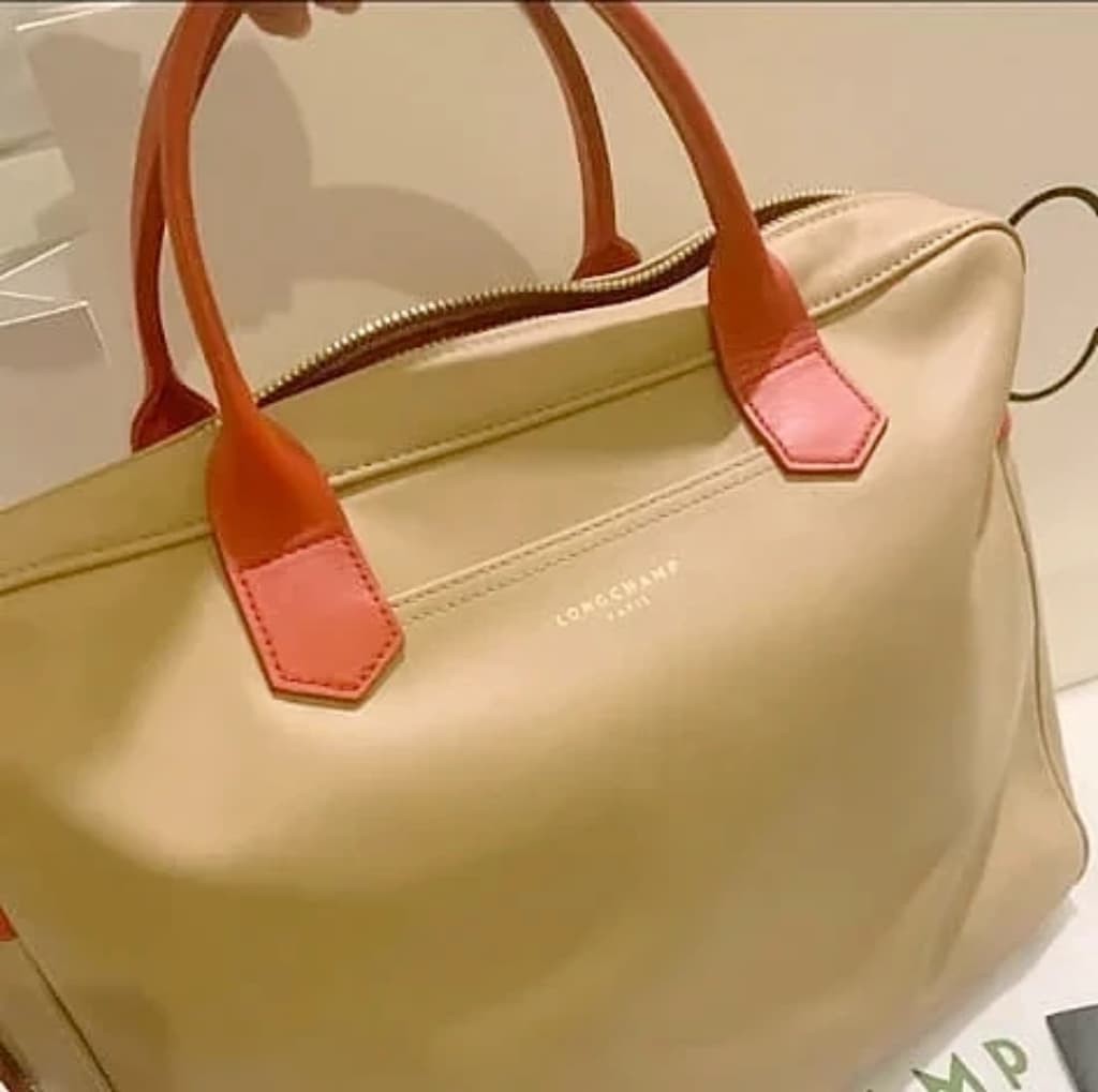 Longchamp Laptop Leather Bag - CHIC Kuwait Luxury Outlet