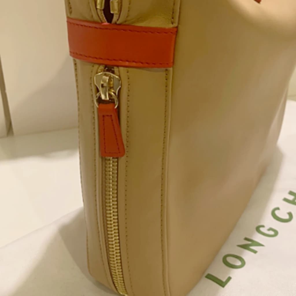Longchamp Laptop Leather Bag - CHIC Kuwait Luxury Outlet
