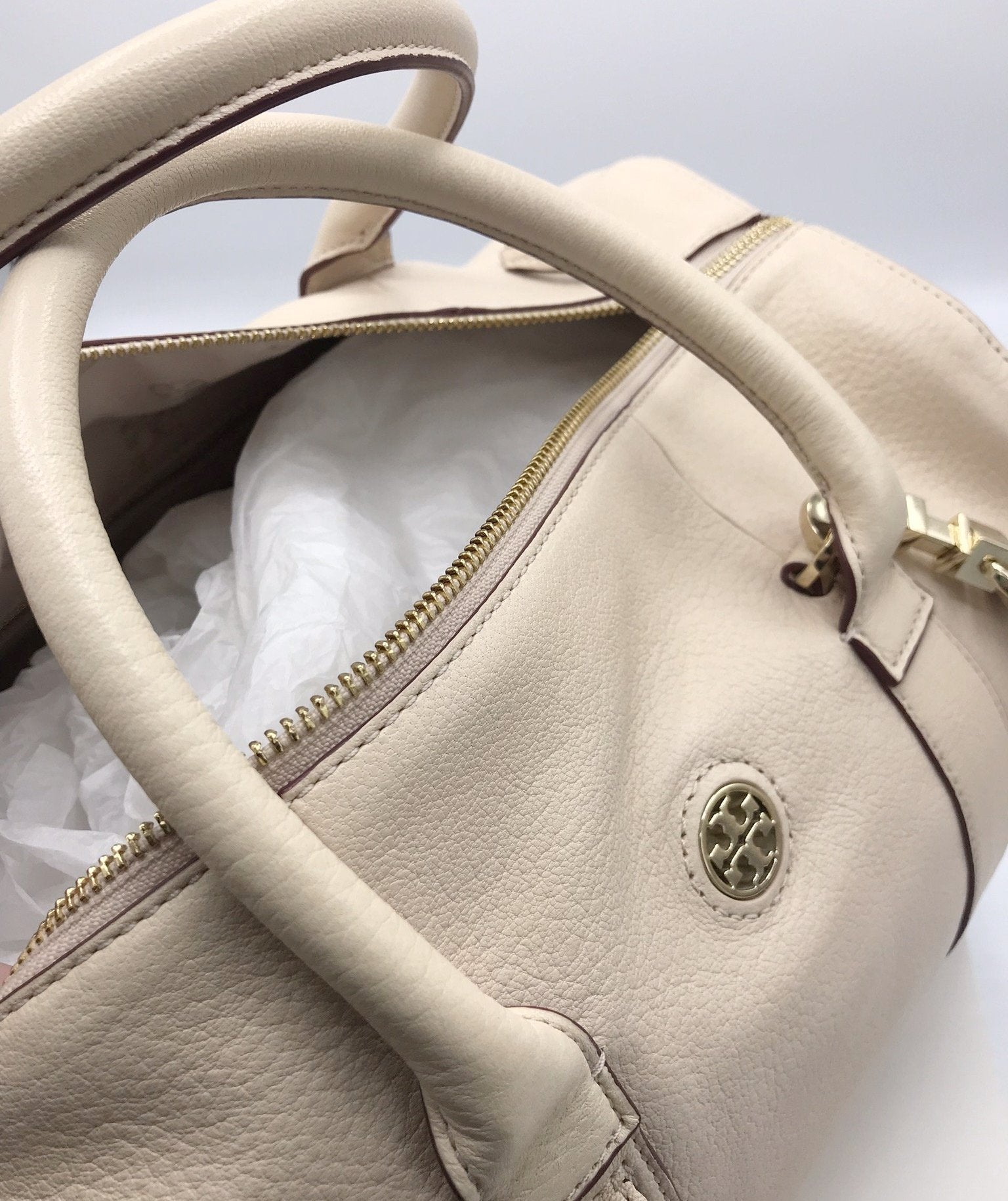 Tory Burch Outlet vs. Retail: Differences, Quality & Price 2024 - Extrabux
