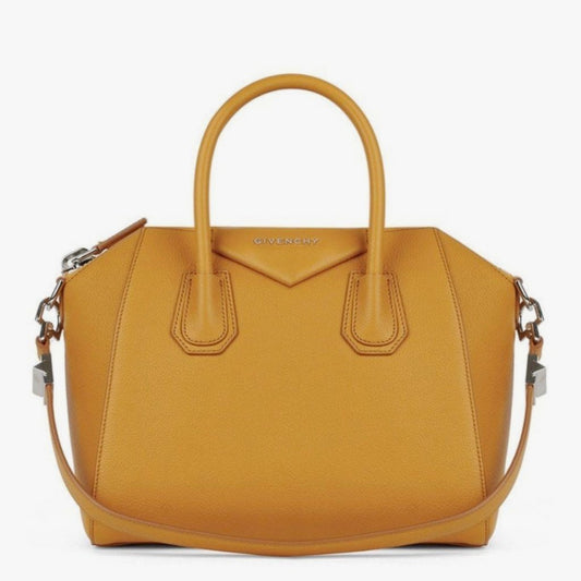 Givenchy Antigona Small Leather Tote - CHIC Kuwait Luxury Outlet