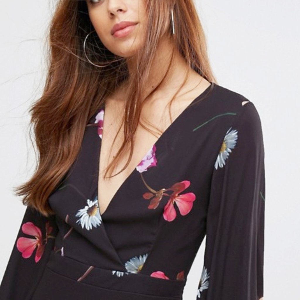 Oh My Love Plunge Dress Tie Cuff Floral - CHIC Kuwait Luxury Outlet