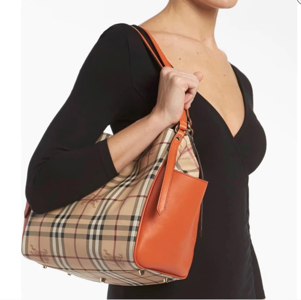 Burberry Canterbury Check Tote - CHIC Kuwait Luxury Outlet
